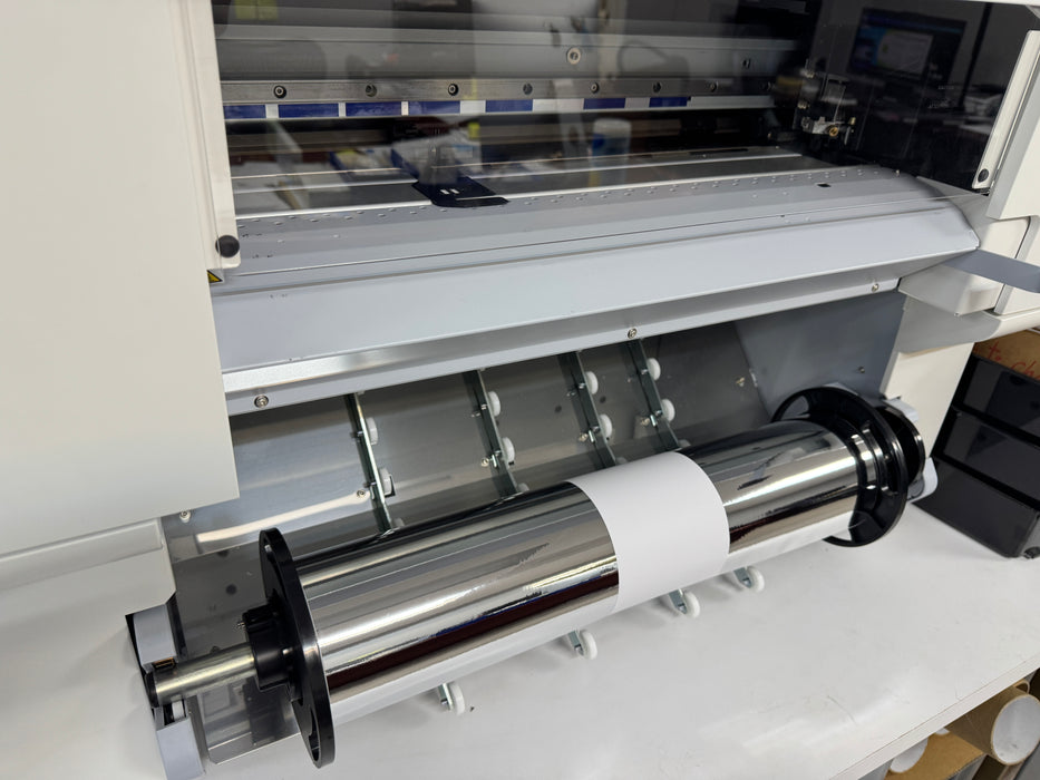 Macan Color Vinyl, 4mil, Silver / Gold Chrome